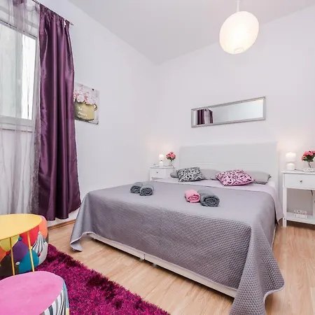 Apartment Little House *