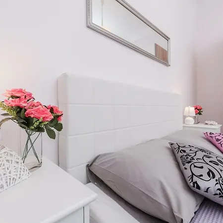 Little House Apartment