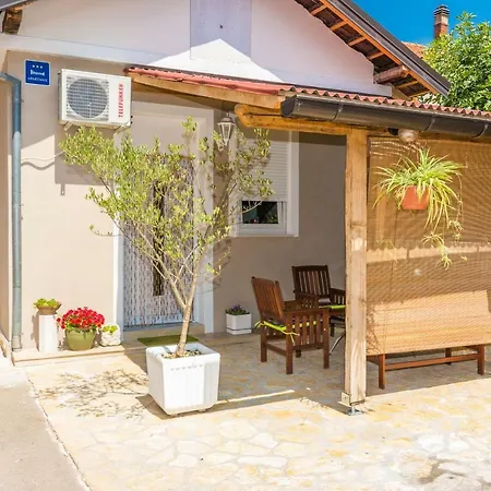 Apartment Little House Zadar